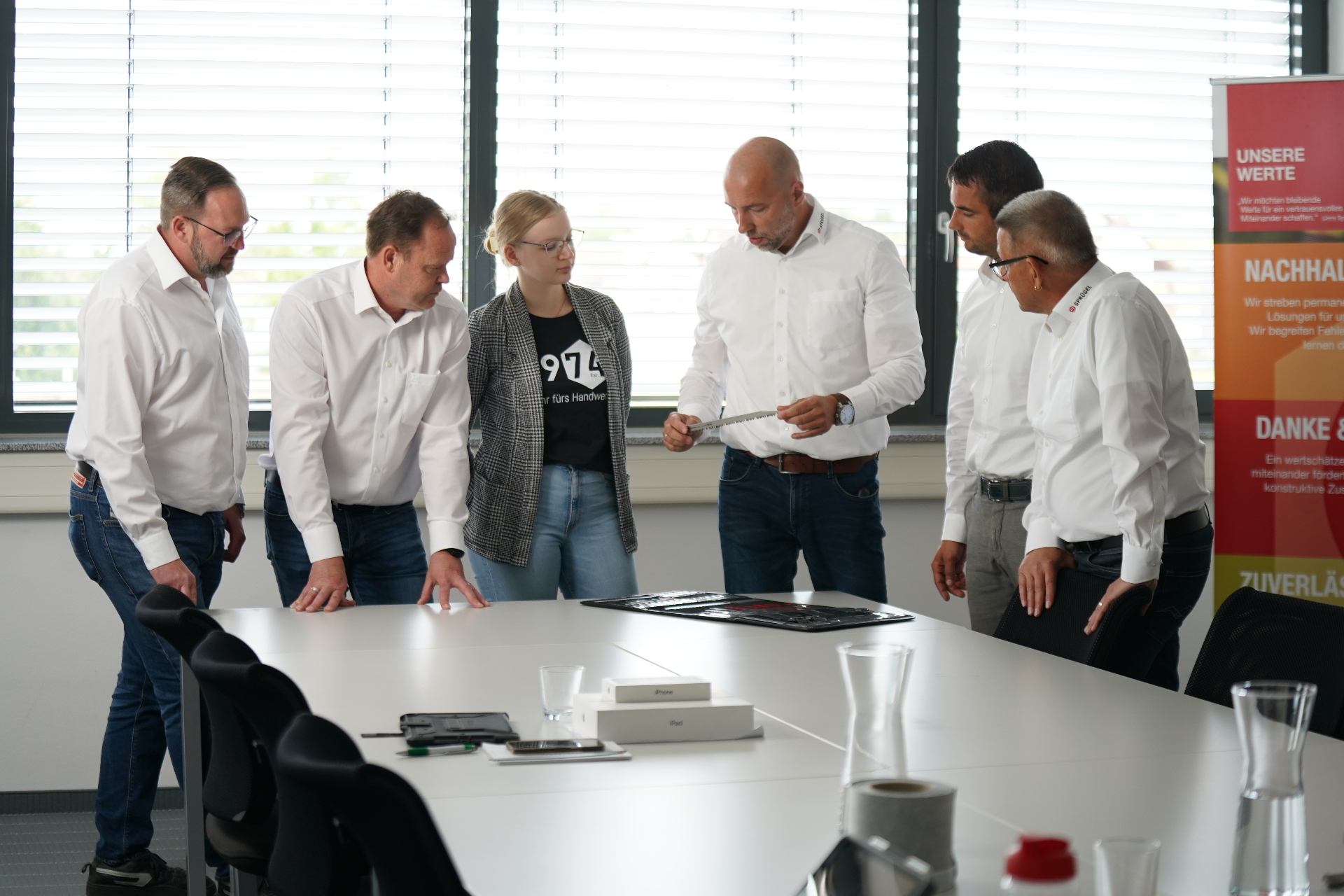 Team-Besprechung bei Sprügel